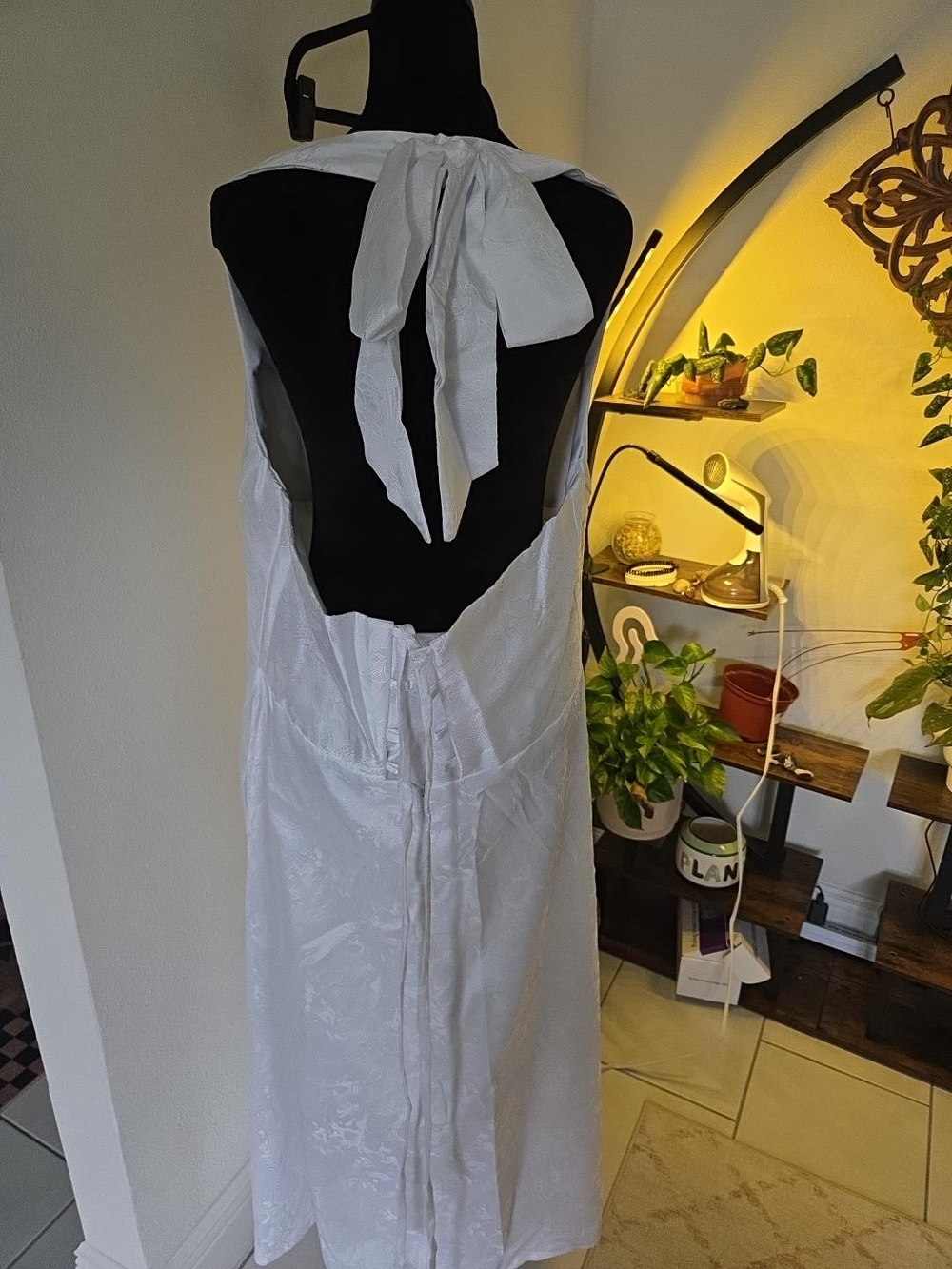 Square Neck White Lace-Up Back Wedding Gown - Picture 3 of 8